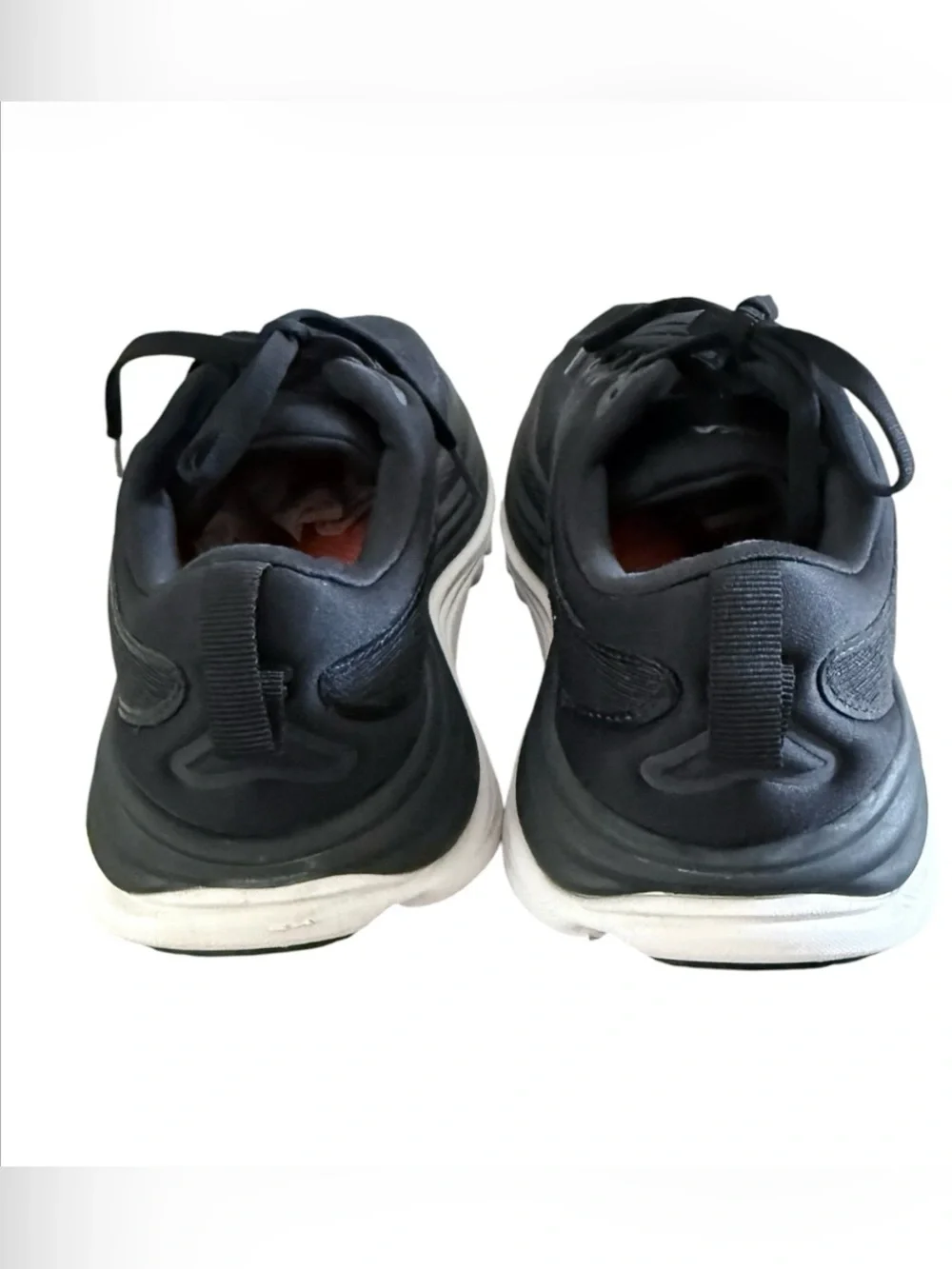 Hoka Bondi 8 women’s 6B lace up black & white running shoes